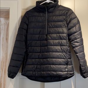 Gap Fit black puffy quarter zip